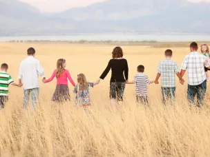 Многодетные семьи: все льготы в 2024 году