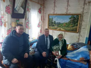 Вручение юбилейных медалей